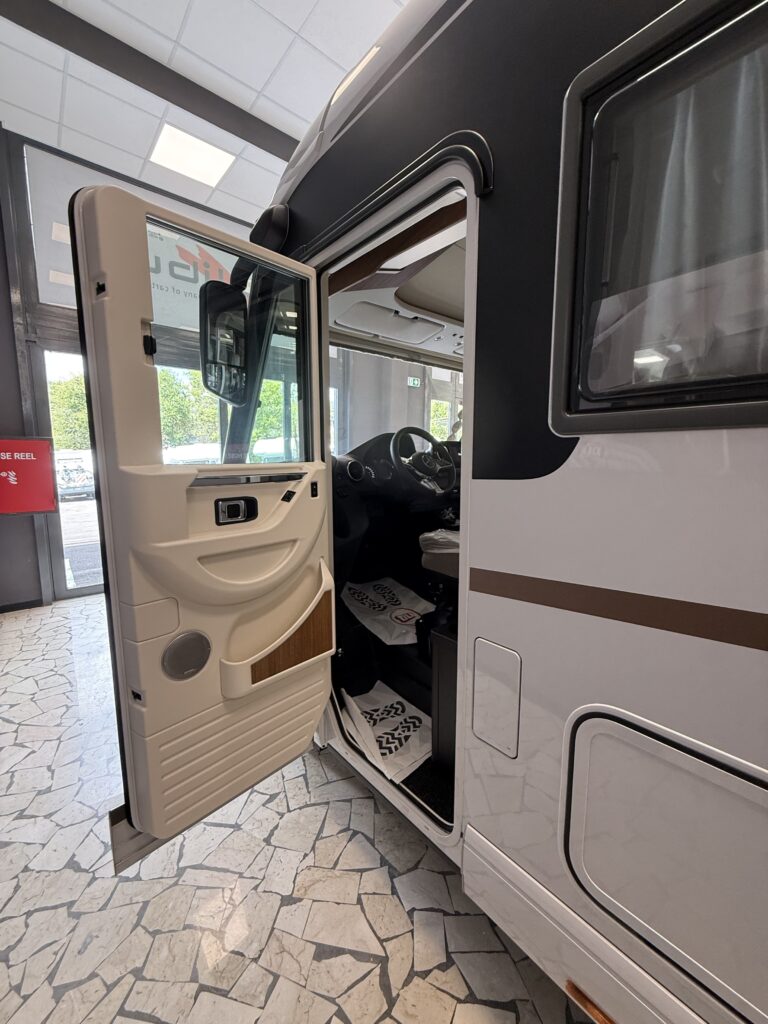 CARTHAGO C2-TOURER L 148 RB-QB K LIGHTWEIGHT 3.5 T. MB