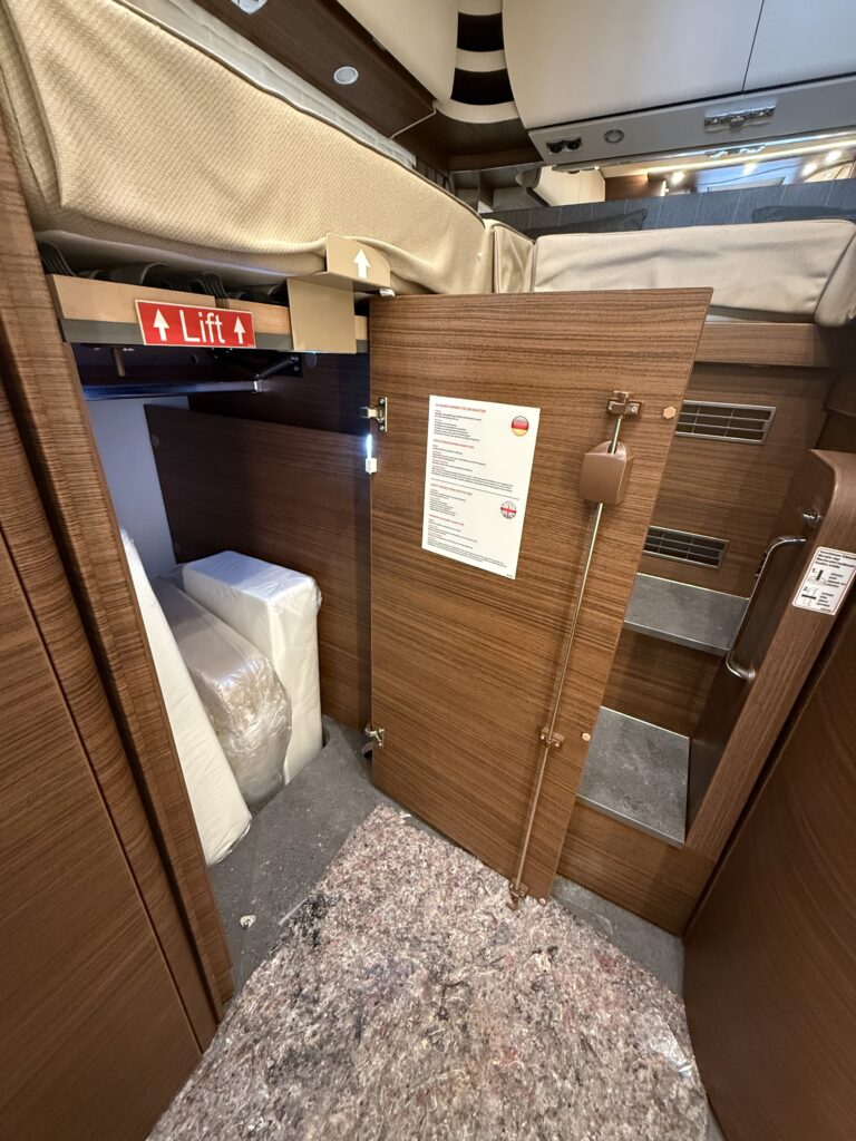 CHIC C-LINE L 4.9 LE MERCEDES – BENZ SPRINTER