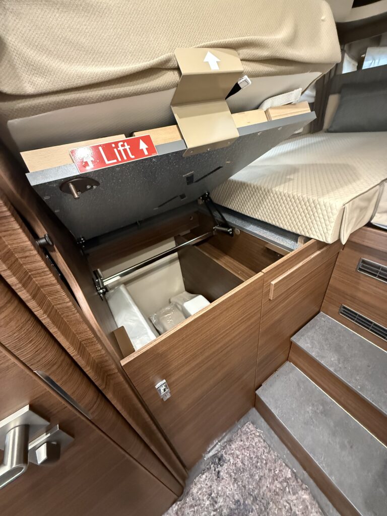 CHIC C-LINE L 4.9 LE MERCEDES – BENZ SPRINTER