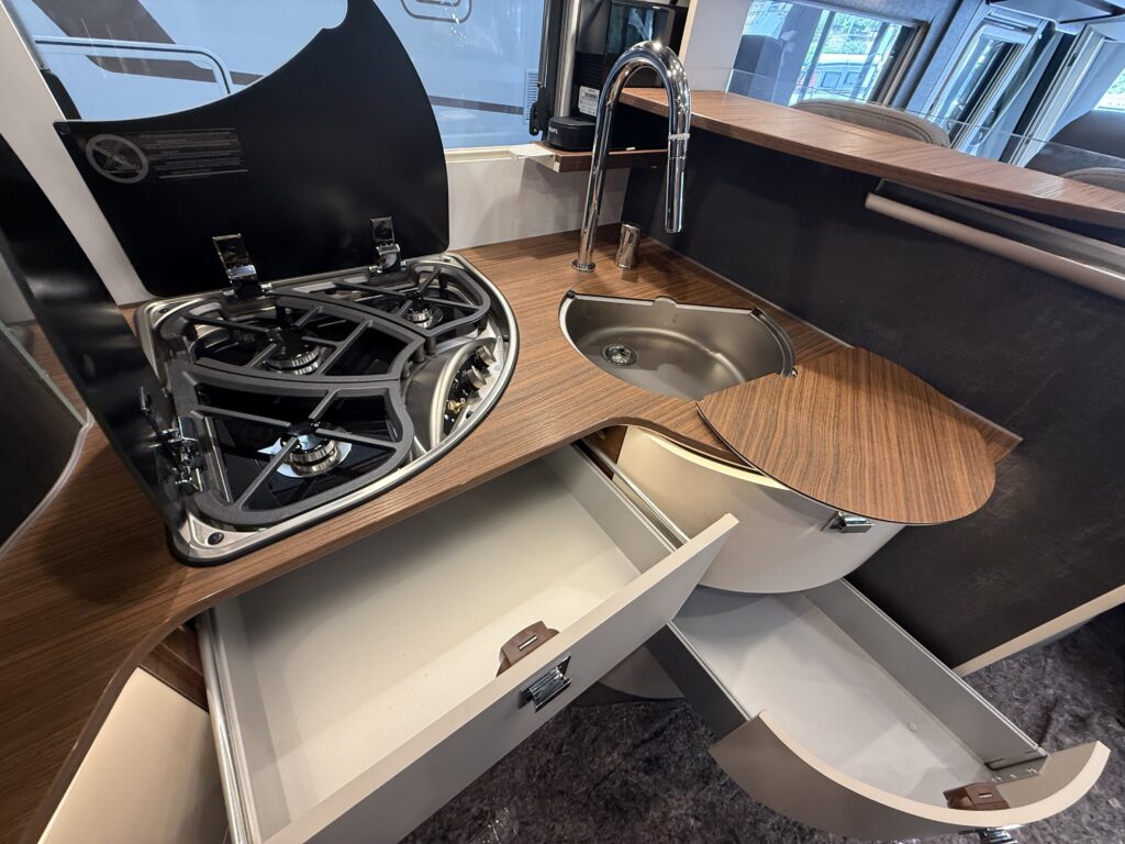 CHIC C-LINE L 4.9 LE MERCEDES – BENZ SPRINTER