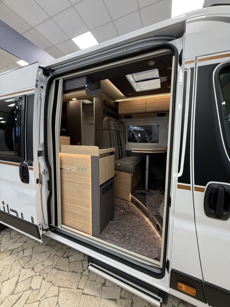 MALIBU VAN DIVERSITY GT SKYVIEW 640 LE K