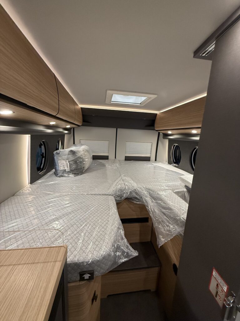 MALIBU VAN DIVERSITY GT SKYVIEW 640 LE K