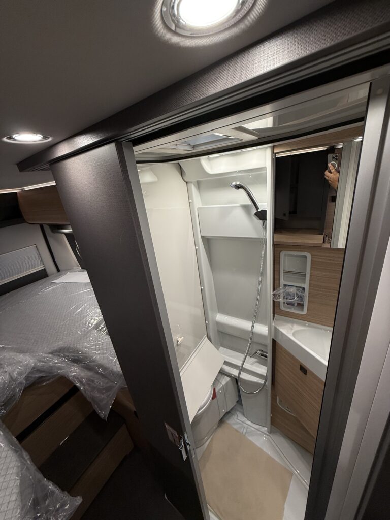 MALIBU VAN DIVERSITY GT SKYVIEW 640 LE K