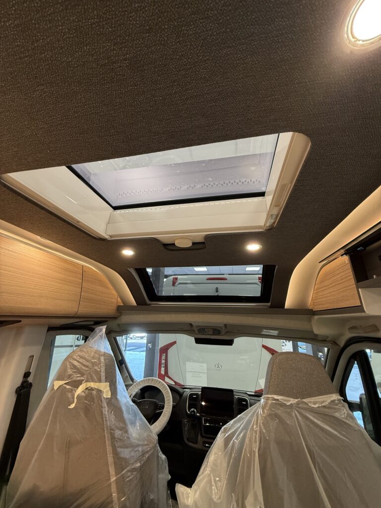 MALIBU VAN DIVERSITY GT SKYVIEW 640 LE K