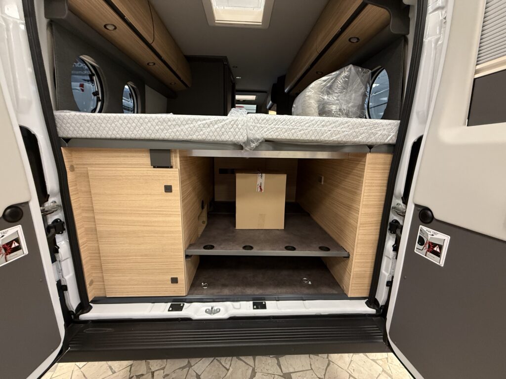 MALIBU VAN DIVERSITY GT SKYVIEW 640 LE K