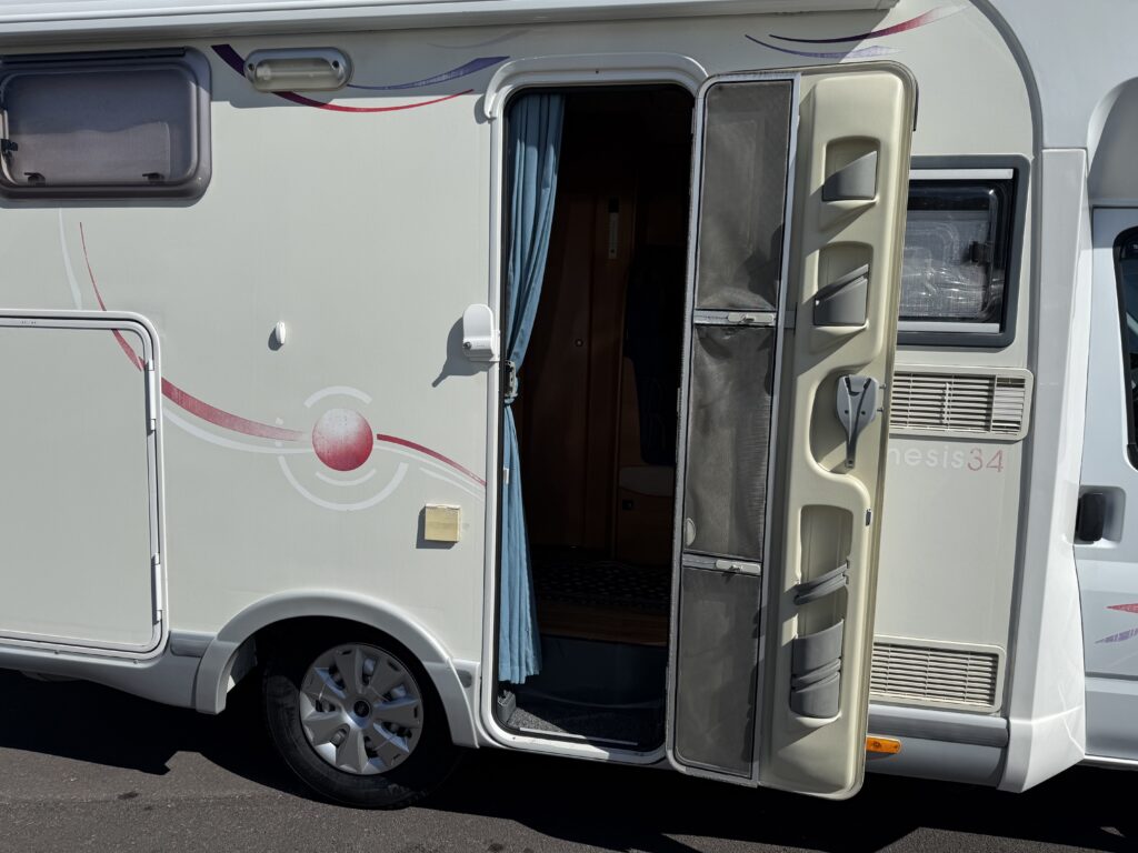 Challenger Genesis 34 con portamoto e letto trasversale anno 2008
